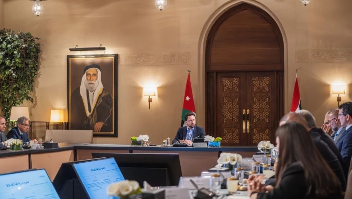 ولي العهد يؤكد أهمية المشاريع التي توظف الحلول التكنولوجية لمعالجة الازدحامات المرورية