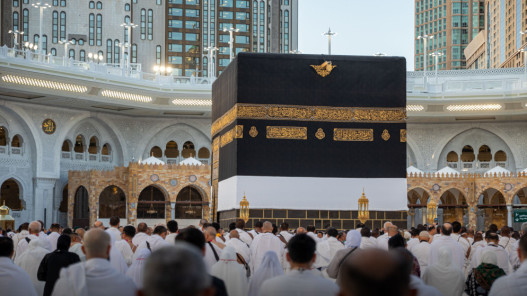 السعودية: 100 ألف ريال غرامة لمؤوي مخالفي الحج