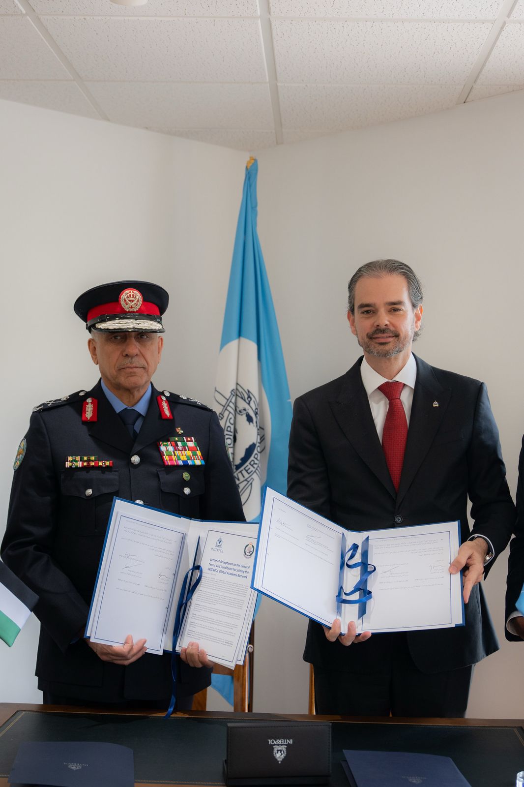 مدير الأمن العام والأمين العام للمنظّمة الدولية للشرطة الجنائية ( الإنتربول )  يوقّعان اتفاقية انضمام أكاديمية الشرطة الملكية إلى شبكة أكاديميات الإنتربول العالمية