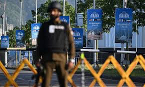 وزير داخلية باكستان في طهران لتسهيل المحادثات المتعثرة مع واشنطن