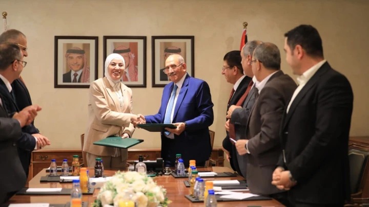 التنمية الاجتماعية والفوسفات توقعان اتفاقية لإنشاء مركز الجفر للخدمات الاجتماعية بمعان