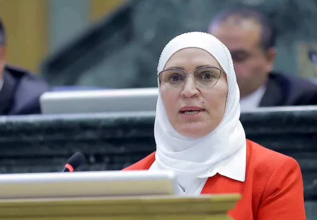 الجراح تسأل الحكومة حول تراجع عمل إذاعة إربد الكبرى وتقليص ساعات بثها