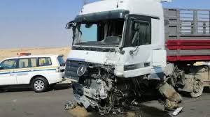 عاجلوفاة و3 إصابات بحادث تصادم بين شاحنتين على طريق معان