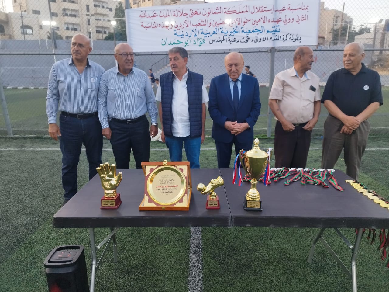 الجمعية الخيرية العربية الاردنية تختتم بطولة كرة القدم الأولى التي أقامتها بمناسبة عيد الاستقلال (صور)